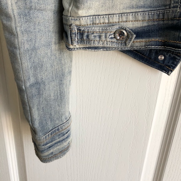 Acid Wash Denim/Jeans Jacket with Rhinestones - Picture 7 of 10